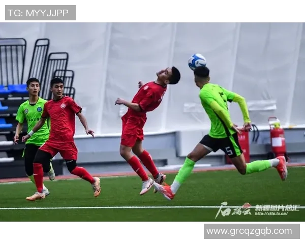 足球明星自我介绍：从绿茵场到生活背后的故事与心声