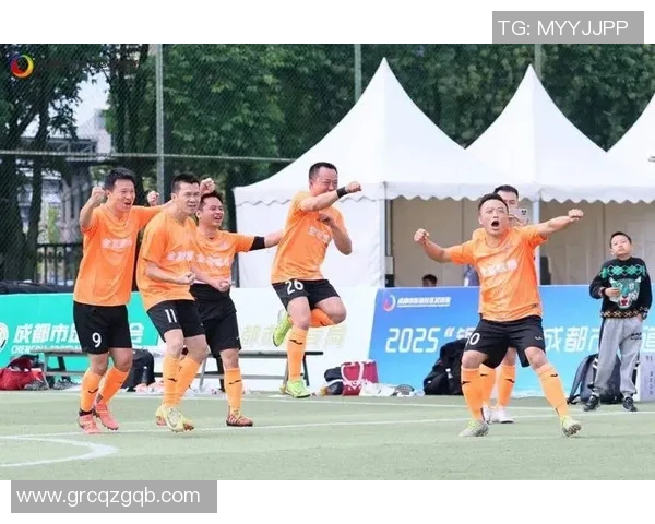 成都业余足球球星的成长之路与草根舞台上的荣耀追逐